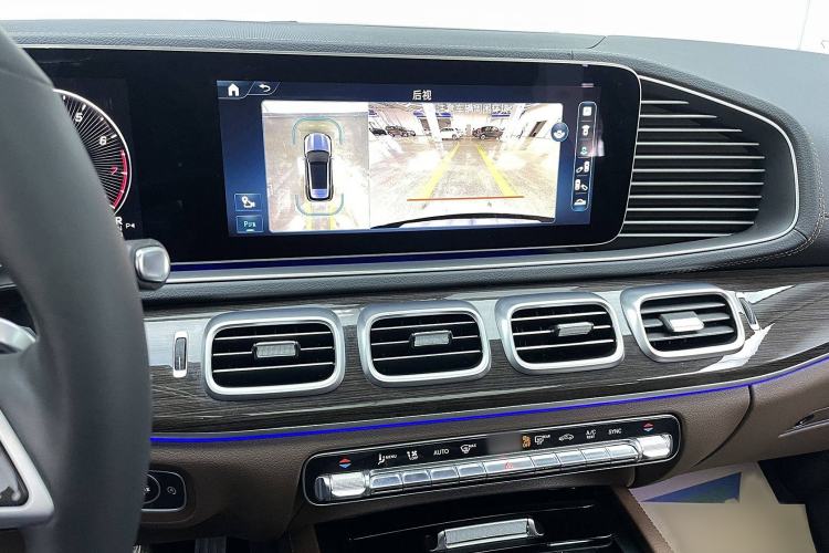 Used Mercedes-Benz GLE 2024 Refreshed GLE 350 4MATIC Stylish Edition Interior 11