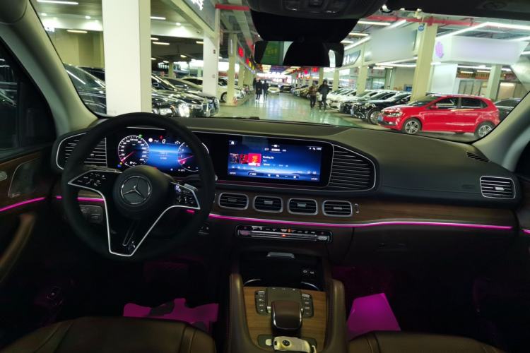 Used Mercedes-Benz GLE 2024 GLE 450 4MATIC Stylish Model Interior 2