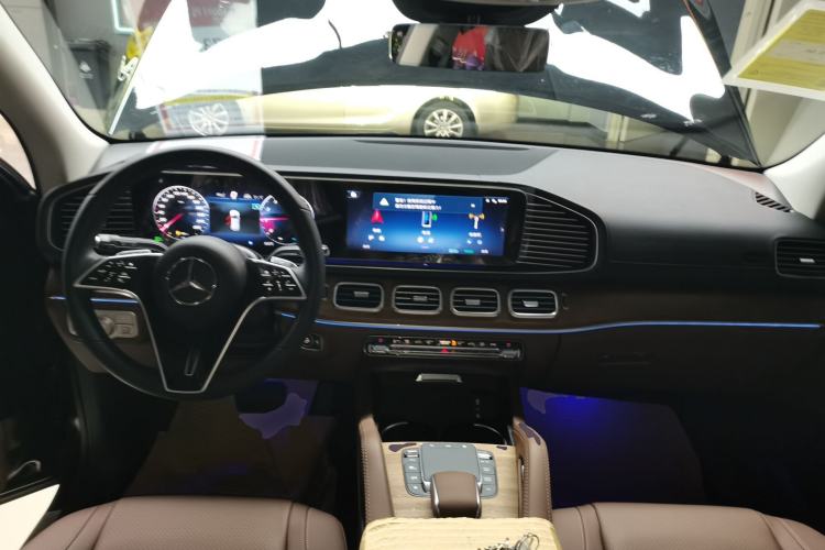 Used Mercedes-Benz GLE 2024 GLE 450 4MATIC Stylish Model Interior 2