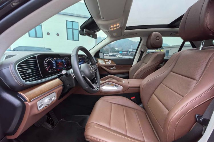Used Mercedes-Benz GLE 2024 GLE 450 4MATIC Stylish Model Interior 2