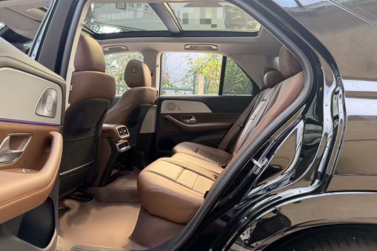 Used Mercedes-Benz GLE 2024 GLE 350 4MATIC Dynamic Edition Interior 2