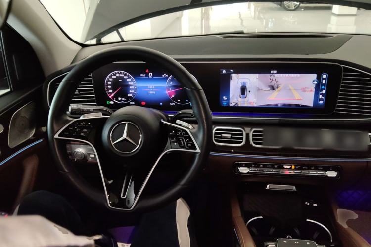 Used Mercedes-Benz GLE 2024 Refreshed GLE 350 4MATIC Stylish Edition Interior 2