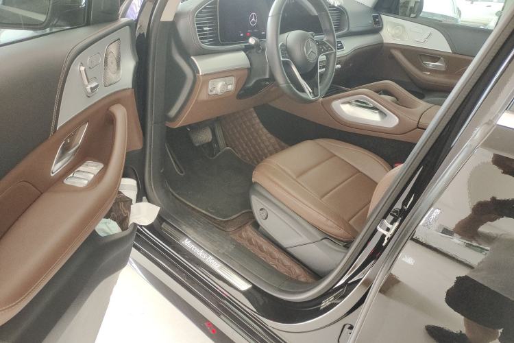 Used Mercedes-Benz GLE 2024 GLE 350 4MATIC Dynamic Edition Interior 2