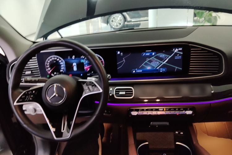 Used Mercedes-Benz GLE 2024 Refreshed GLE 350 4MATIC Stylish Edition Interior 2