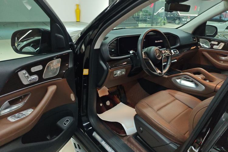 Used Mercedes-Benz GLE 2024 GLE 350 4MATIC Stylish Model Interior 3