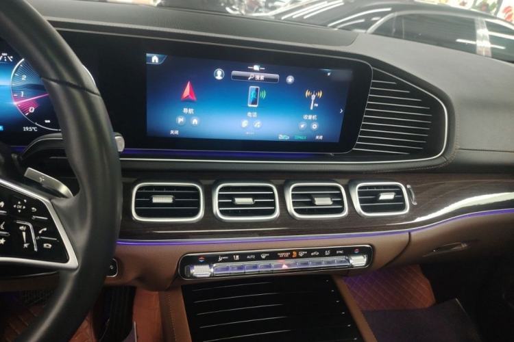 Used Mercedes-Benz GLE 2024 Refreshed GLE 350 4MATIC Stylish Edition Interior 3