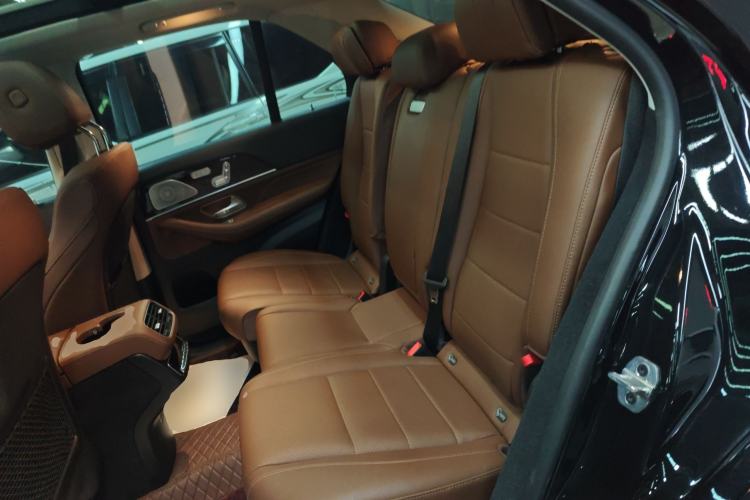 Used Mercedes-Benz GLE 2024 GLE 350 4MATIC Stylish Model Interior 4