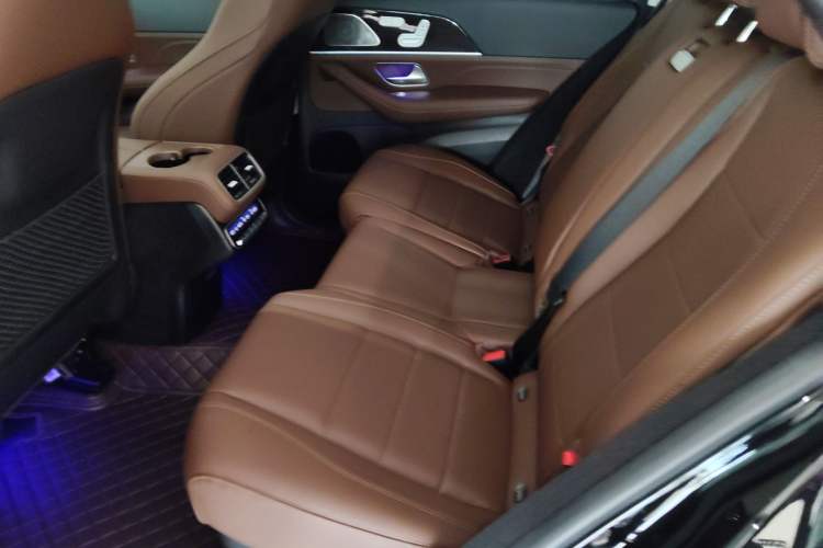 Used Mercedes-Benz GLE 2024 Refreshed GLE 350 4MATIC Stylish Edition Interior 4