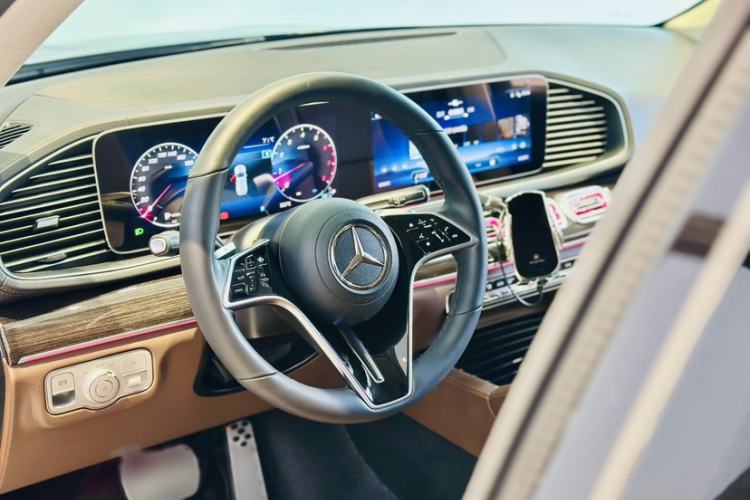Used Mercedes-Benz GLE 2024 Refreshed GLE 350 4MATIC Stylish Edition Interior 4