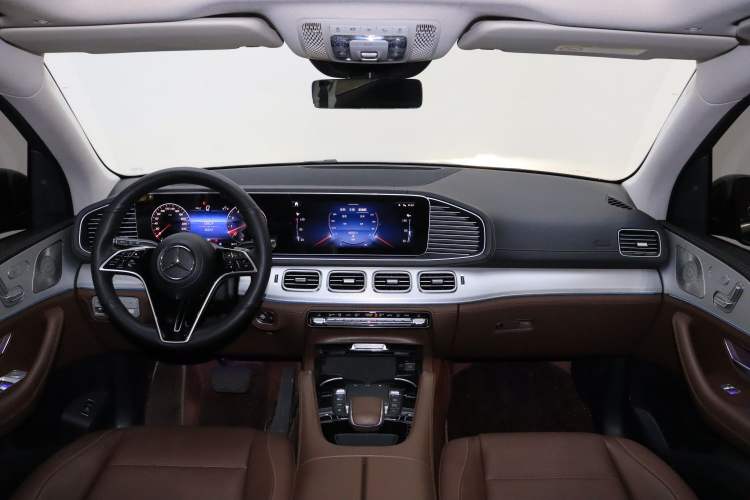 Used Mercedes-Benz GLE 2024 GLE 450 4MATIC AMG Line Interior 4