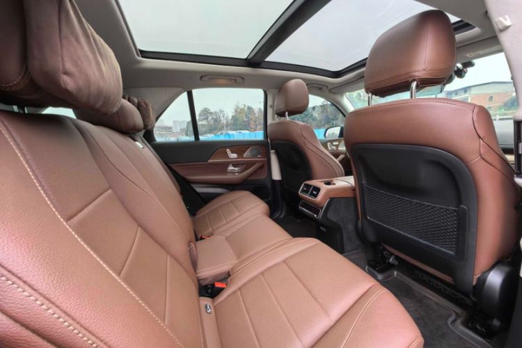 Used Mercedes-Benz GLE 2024 GLE 450 4MATIC Stylish Model Interior 5