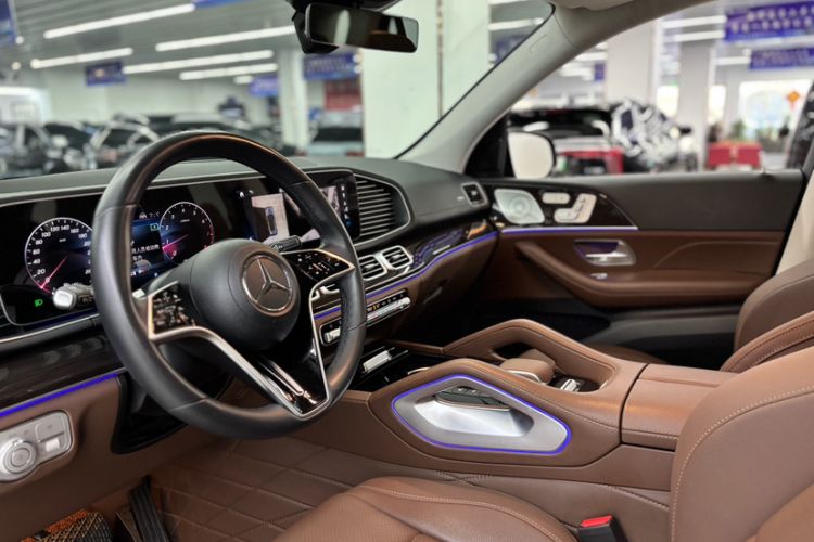 Used Mercedes-Benz GLE 2024 Refreshed GLE 350 4MATIC Stylish Edition Interior 5