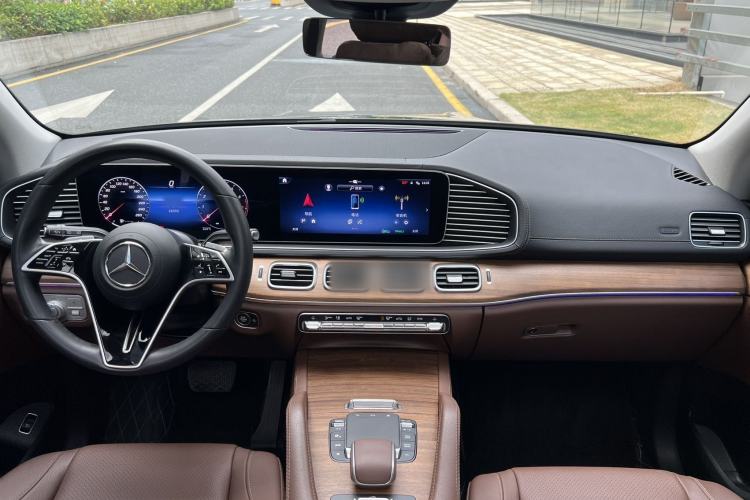 Used Mercedes-Benz GLE 2024 GLE 450 4MATIC Stylish Model Interior 5