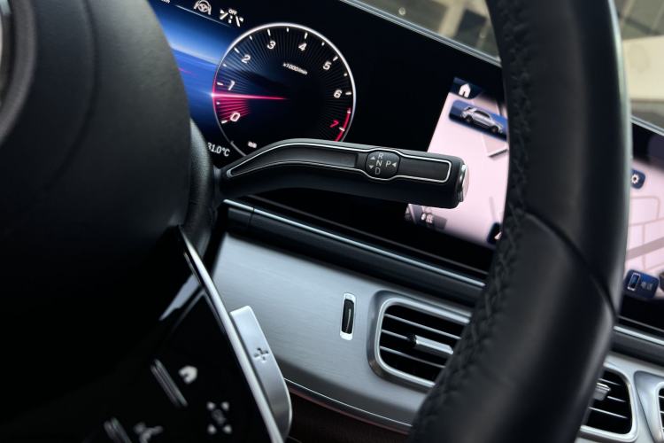 Used Mercedes-Benz GLE 2024 GLE 350 4MATIC Dynamic Edition Interior 6