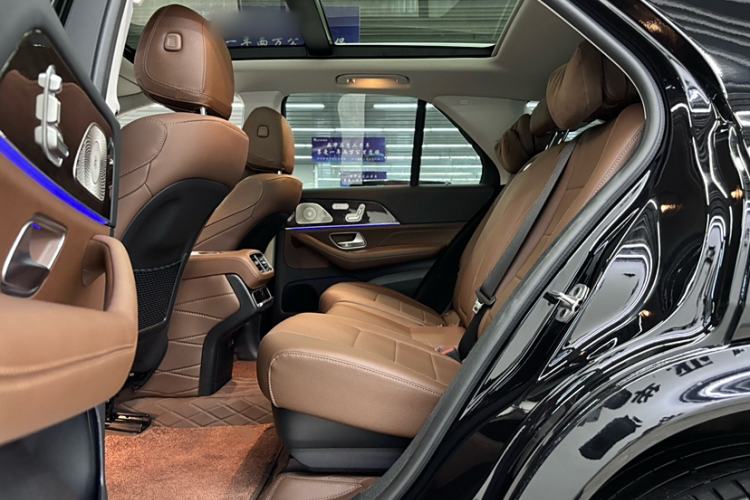 Used Mercedes-Benz GLE 2024 Refreshed GLE 350 4MATIC Stylish Edition Interior 6