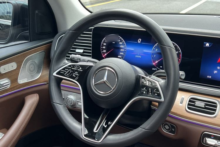 Used Mercedes-Benz GLE 2024 GLE 450 4MATIC Stylish Model Interior 6