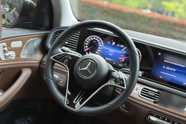 Used Mercedes-Benz GLE 2024 GLE 450 4MATIC Stylish Model Interior 7