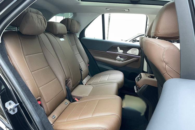 Used Mercedes-Benz GLE 2024 Refreshed GLE 350 4MATIC Stylish Edition Interior 8