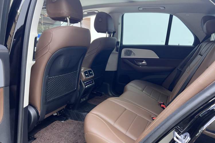Used Mercedes-Benz GLE 2024 GLE 350 4MATIC Dynamic Edition Interior 8