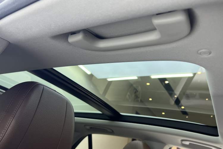 Used Mercedes-Benz GLE 2024 GLE 350 4MATIC Stylish Model Interior 8
