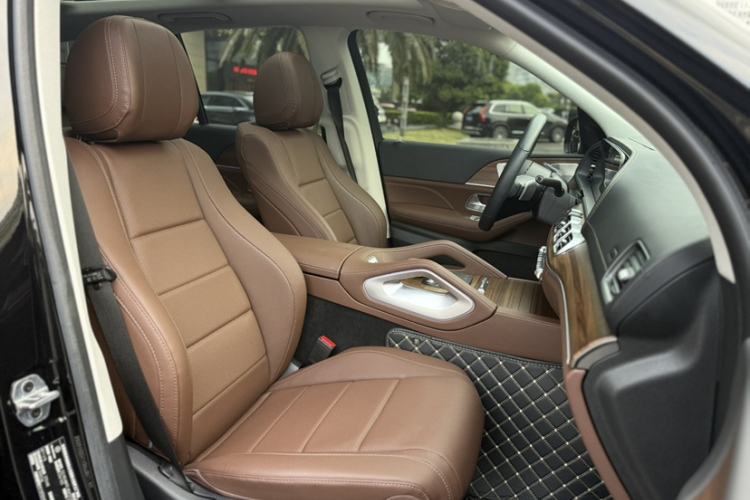 Used Mercedes-Benz GLE 2024 GLE 450 4MATIC Stylish Model Interior 8