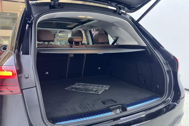 Used Mercedes-Benz GLE 2024 GLE 350 4MATIC Dynamic Edition Interior 9