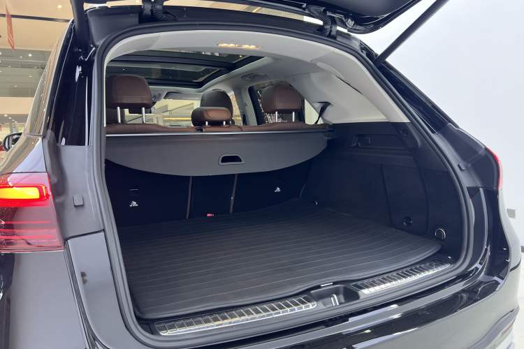 Used Mercedes-Benz GLE 2024 GLE 350 4MATIC Stylish Model Interior 9