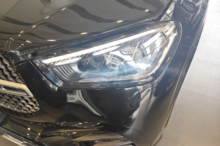 Used Mercedes-Benz GLE 2024 GLE 450 4MATIC AMG Line Left Front Headlight