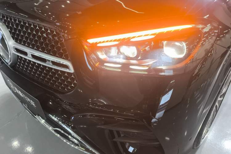 Used Mercedes-Benz GLE 2024 GLE 450 4MATIC Luxury Model Left Front Headlight