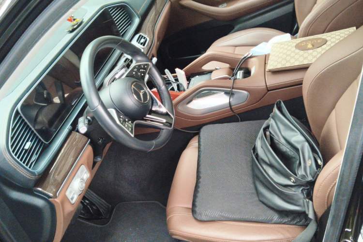 Used Mercedes-Benz GLE 2024 Refreshed GLE 350 4MATIC Stylish Edition Left Front Seat