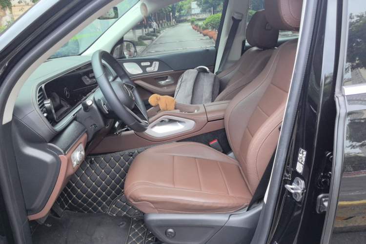 Used Mercedes-Benz GLE 2024 Refreshed GLE 350 4MATIC Stylish Edition Left Front Seat