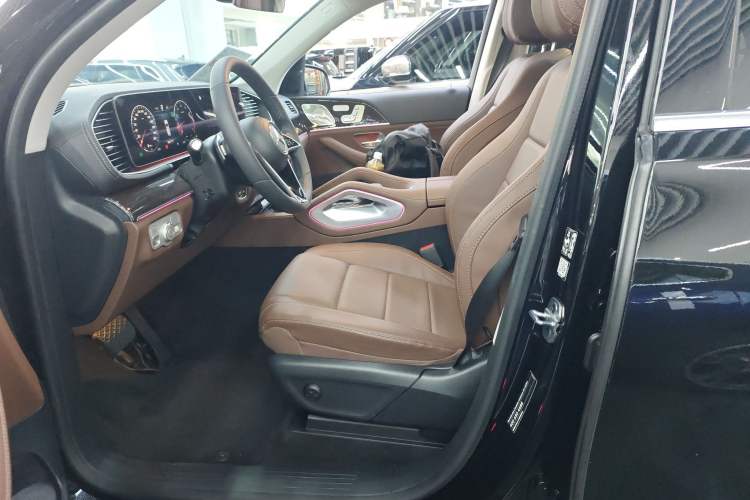 Used Mercedes-Benz GLE 2024 Refreshed GLE 350 4MATIC Stylish Edition Left Front Seat