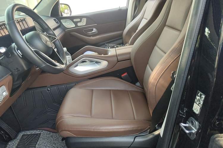 Used Mercedes-Benz GLE 2024 GLE 450 4MATIC Luxury Model Left Front Seat