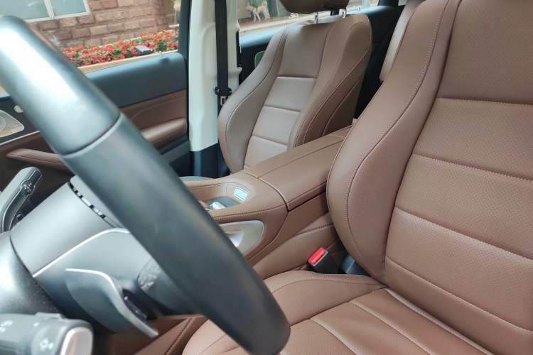 Used Mercedes-Benz GLE 2024 GLE 450 4MATIC Luxury Model Left Front Seat