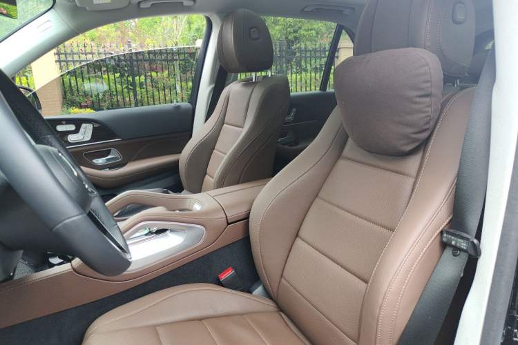 Used Mercedes-Benz GLE 2024 Refreshed GLE 350 4MATIC Stylish Edition Left Front Seat