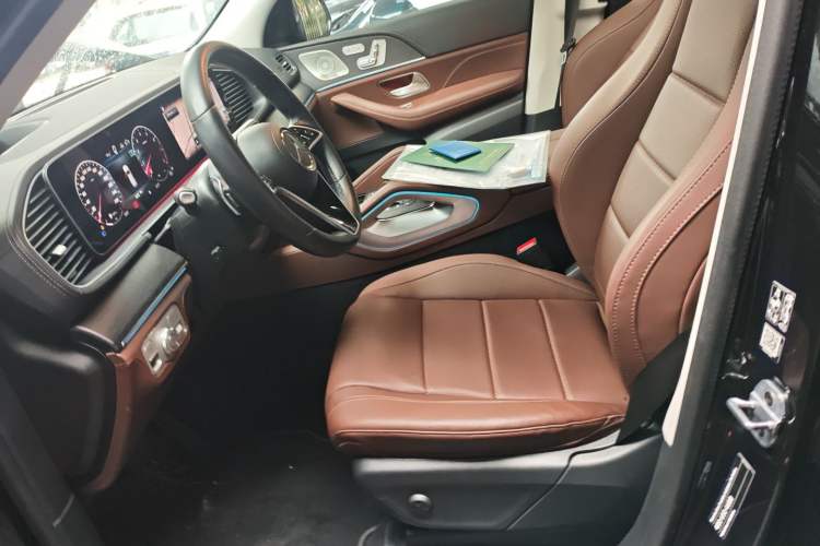 Used Mercedes-Benz GLE 2024 GLE 450 4MATIC Luxury Model Left Front Seat