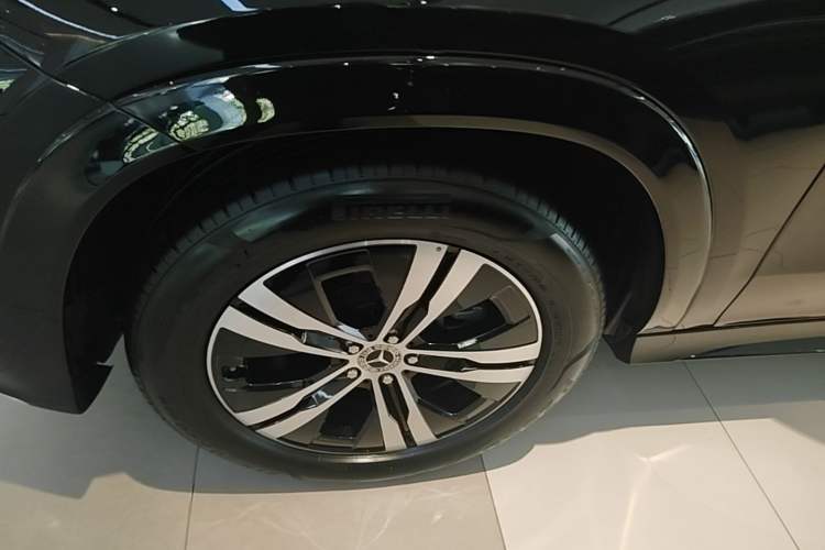 Used Mercedes-Benz GLE 2024 GLE 350 4MATIC Stylish Model Left Front Wheel Hub