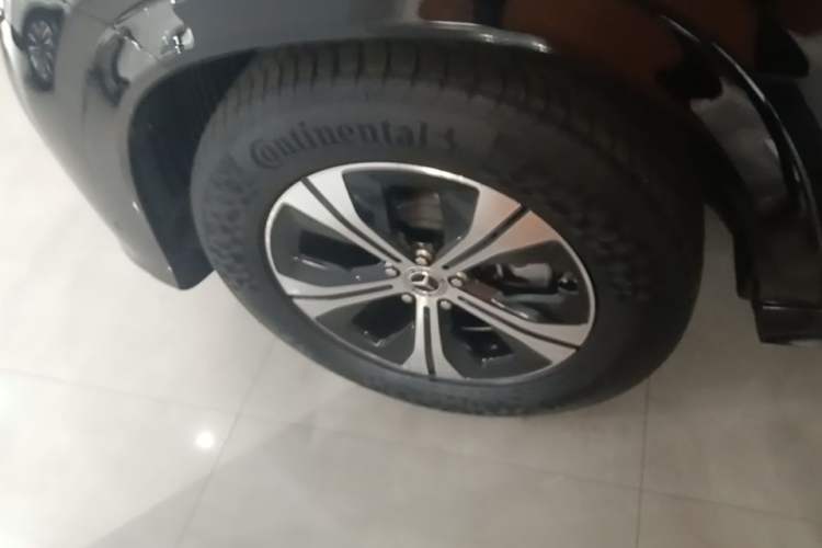 Used Mercedes-Benz GLE 2024 GLE 350 4MATIC Dynamic Edition Left Front Wheel Hub