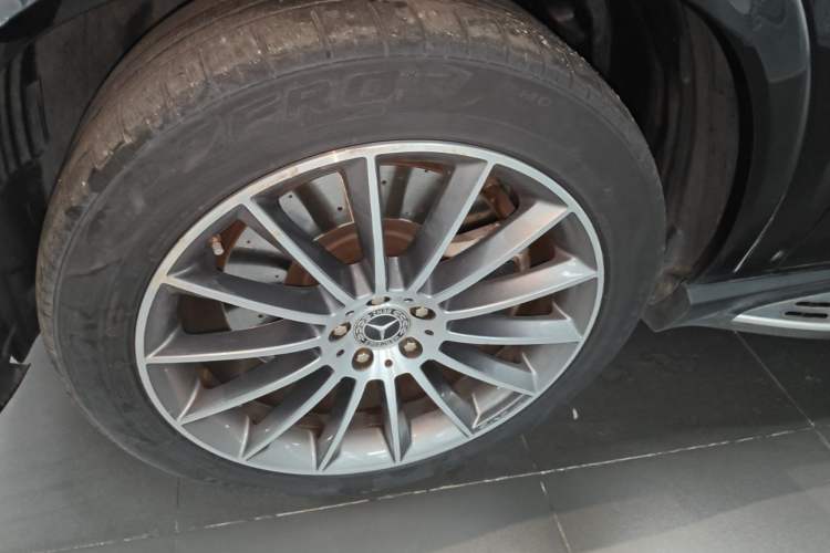 Used Mercedes-Benz GLE 2024 GLE 450 4MATIC Luxury Model Left Front Wheel Hub