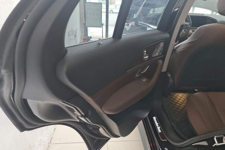 Used Mercedes-Benz GLE 2024 GLE 450 4MATIC Stylish Model Left Rear Door Interior