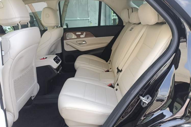 Used Mercedes-Benz GLE 2024 GLE 450 4MATIC Stylish Model Left Rear Seat