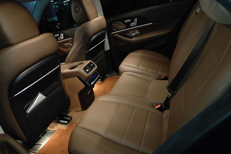 Used Mercedes-Benz GLE 2024 GLE 450 4MATIC Luxury Model Left Rear Seat