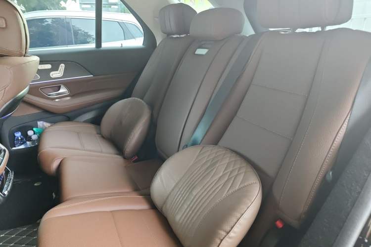 Used Mercedes-Benz GLE 2024 GLE 450 4MATIC Luxury Model Left Rear Seat