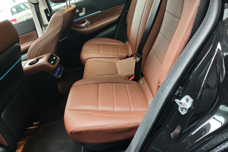 Used Mercedes-Benz GLE 2024 GLE 450 4MATIC Luxury Model Left Rear Seat