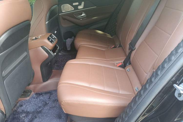 Used Mercedes-Benz GLE 2024 GLE 450 4MATIC Luxury Model Left Rear Seat
