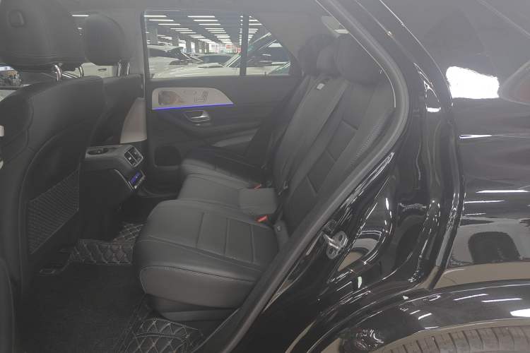 Used Mercedes-Benz GLE 2024 GLE 450 4MATIC AMG Line Left Rear Seat