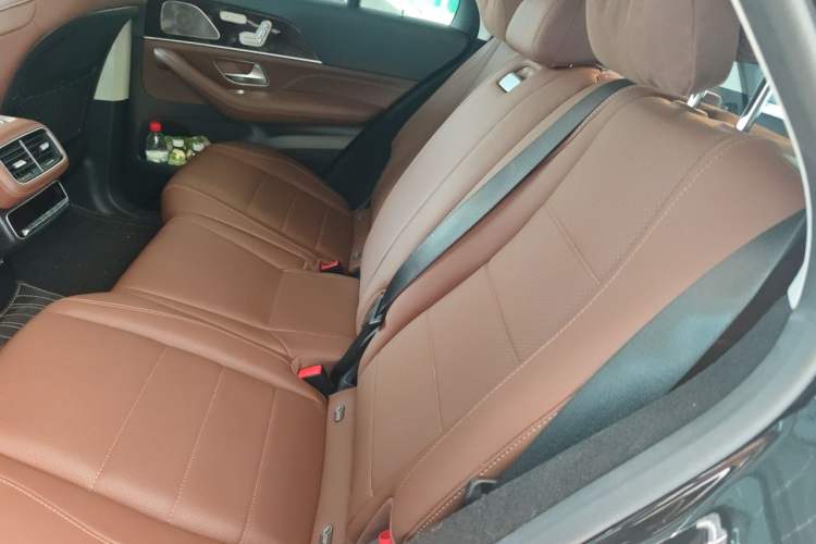 Used Mercedes-Benz GLE 2024 Refreshed GLE 350 4MATIC Stylish Edition Left Rear Seat