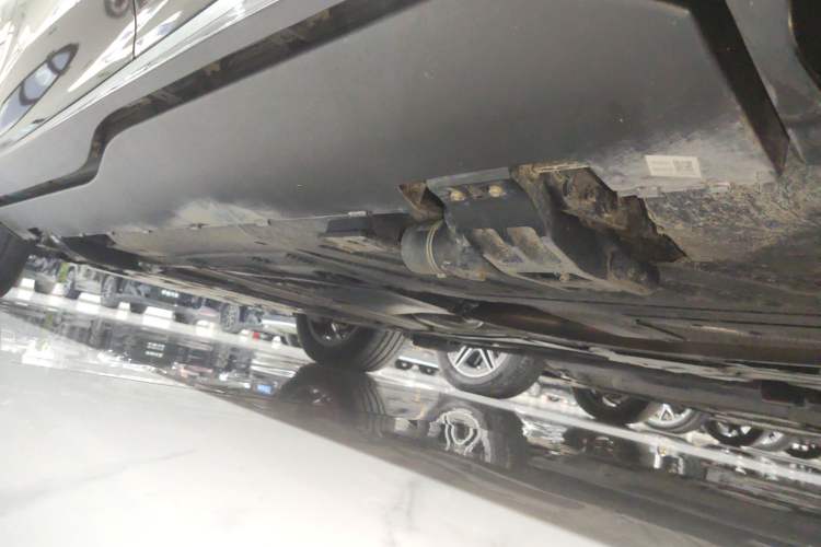 Used Mercedes-Benz GLE 2024 GLE 450 4MATIC AMG Line Left Side Sill