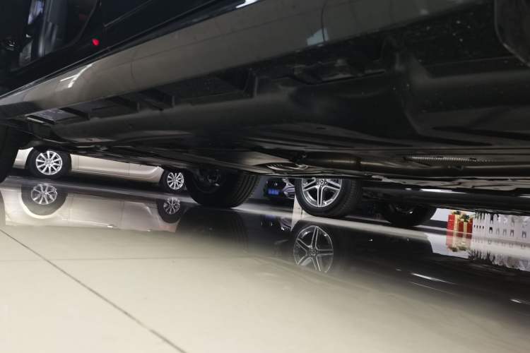 Used Mercedes-Benz GLE 2024 Refreshed GLE 350 4MATIC Stylish Edition Left Side Sill
