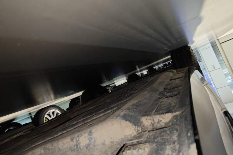 Used Mercedes-Benz GLE 2024 GLE 350 4MATIC Stylish Model Left Side Sill